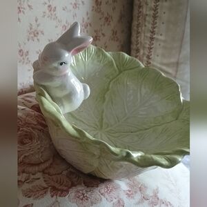 Green Leaf Bowl with White Bunny Accent